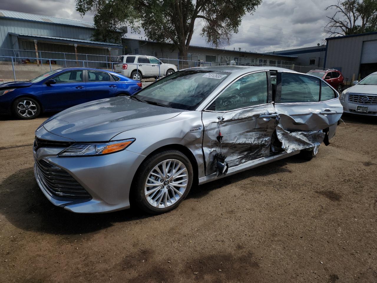 TOYOTA CAMRY XLE