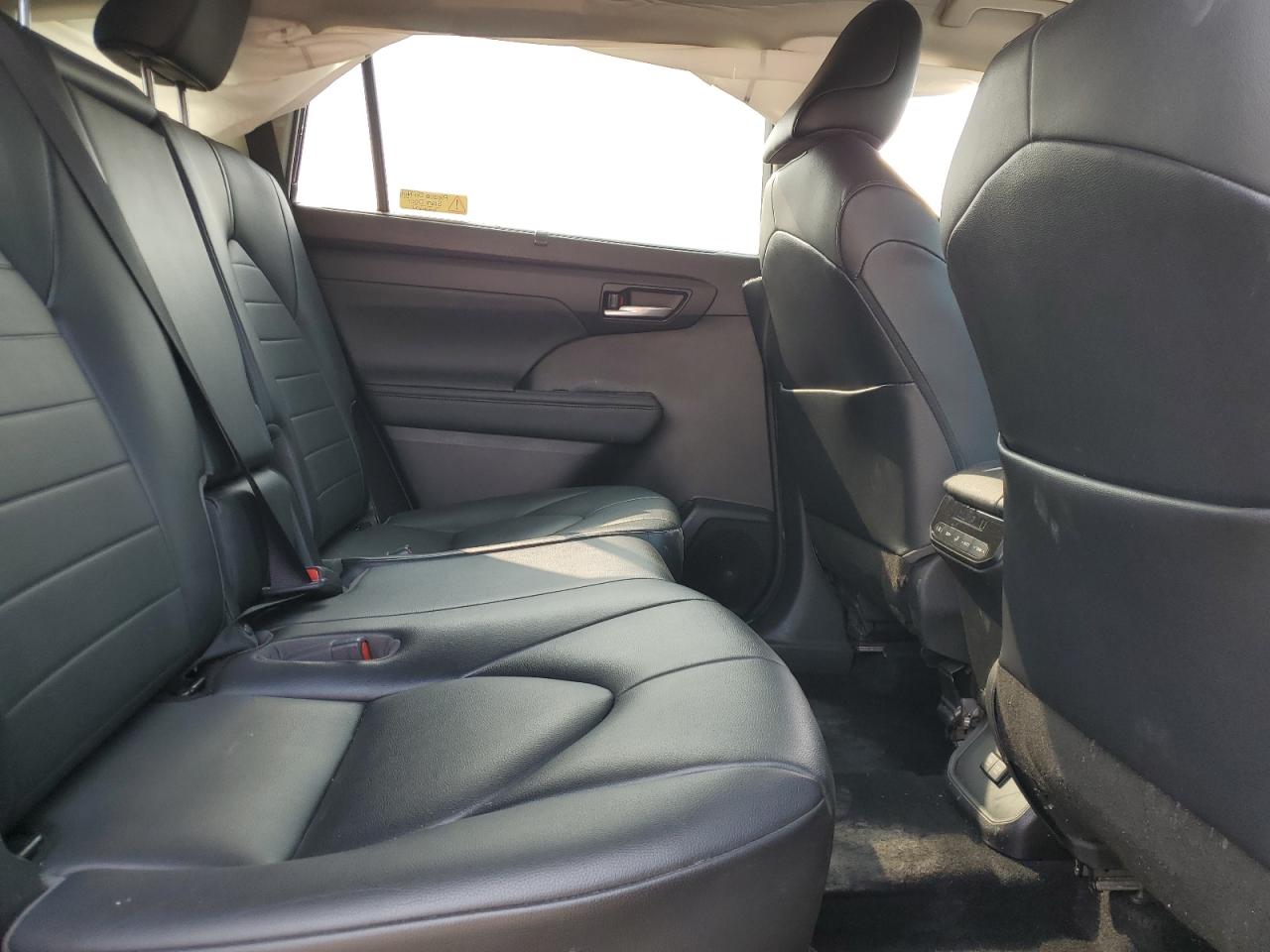 TOYOTA HIGHLANDER HYBRID XLE