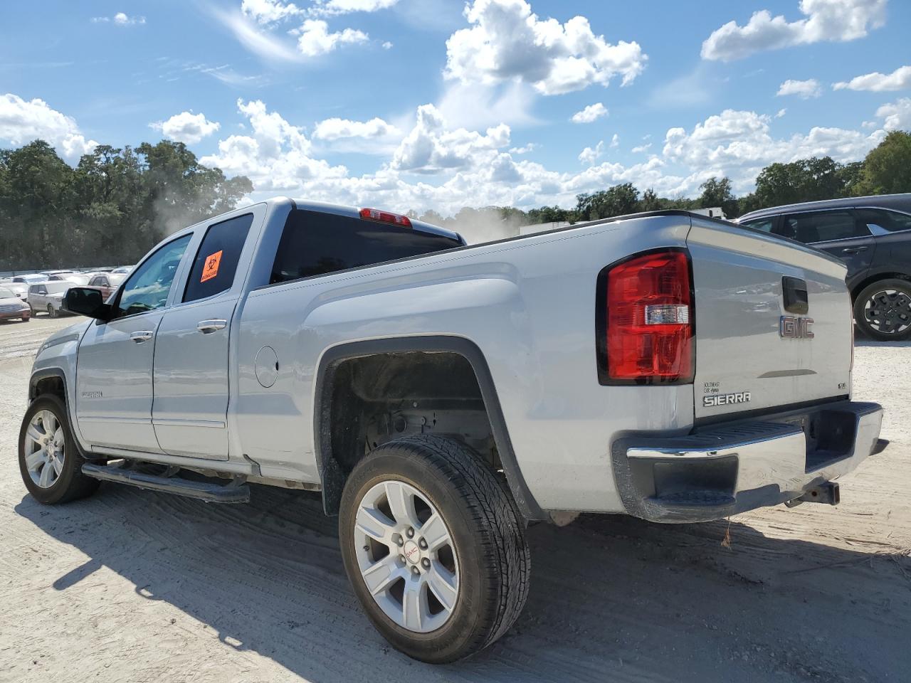 GMC SIERRA C1500 SLE