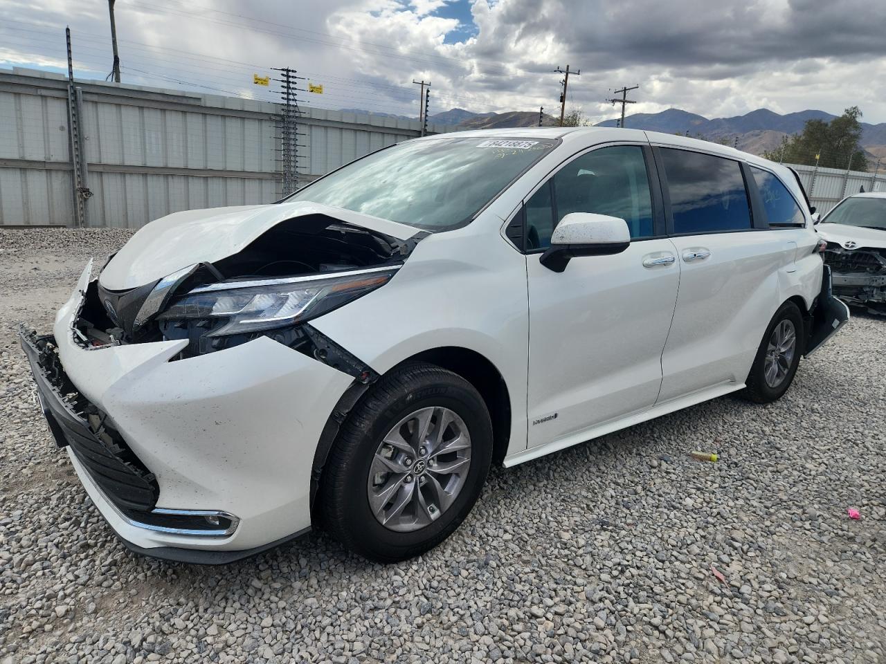 TOYOTA SIENNA XLE
