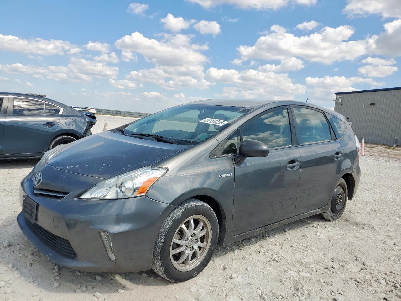 TOYOTA PRIUS V
