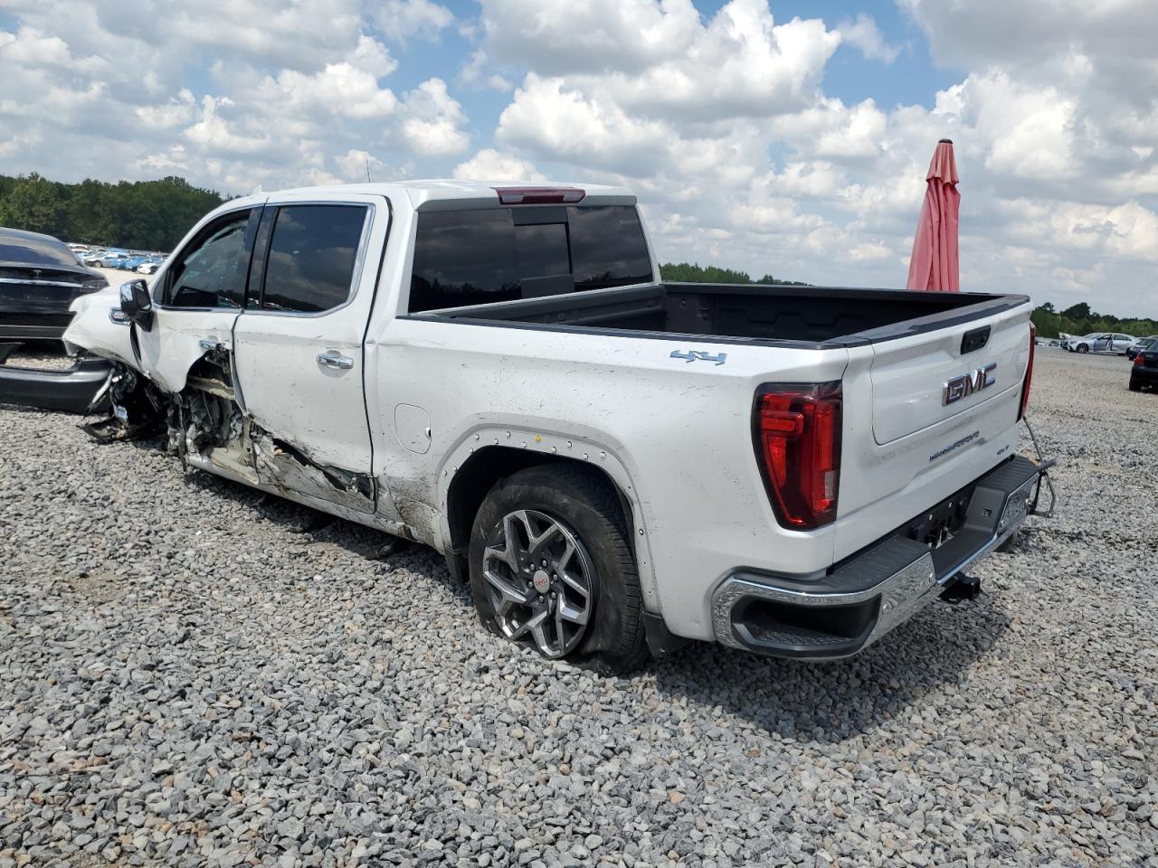 GMC SIERRA 1500 K1500 SLT