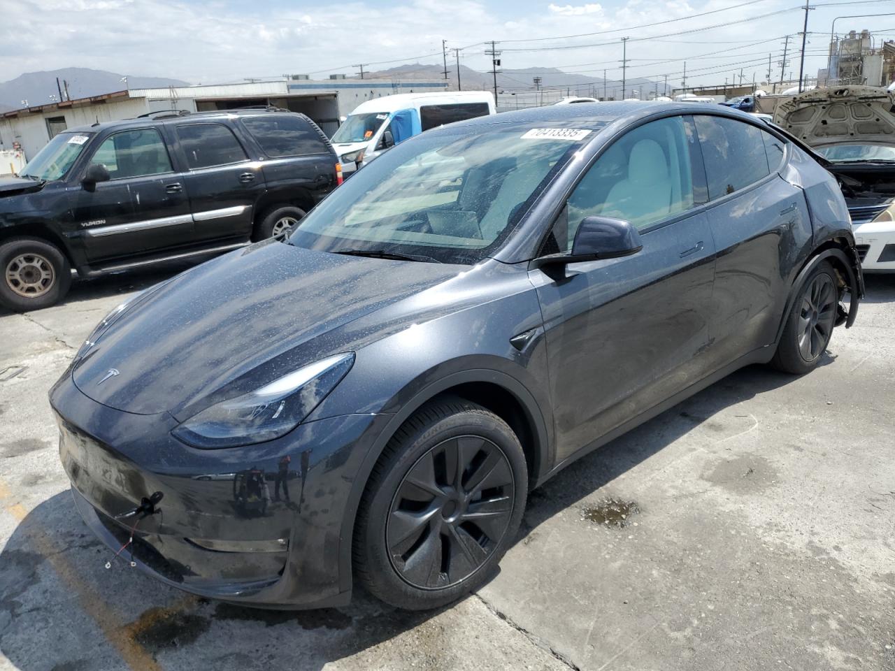 TESLA MODEL Y