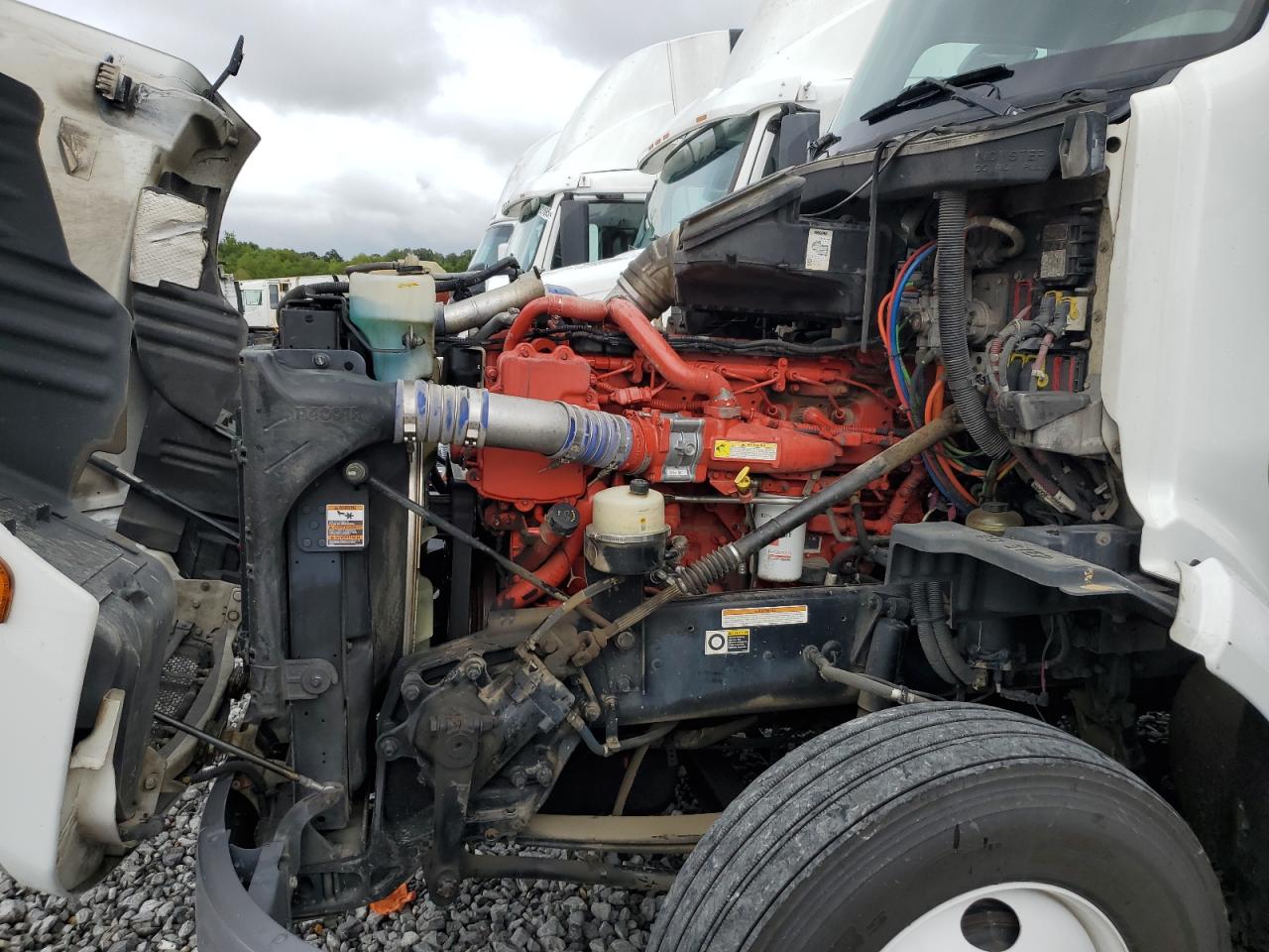 Lot #3285540266 2017 PETERBILT TRACTOR 579