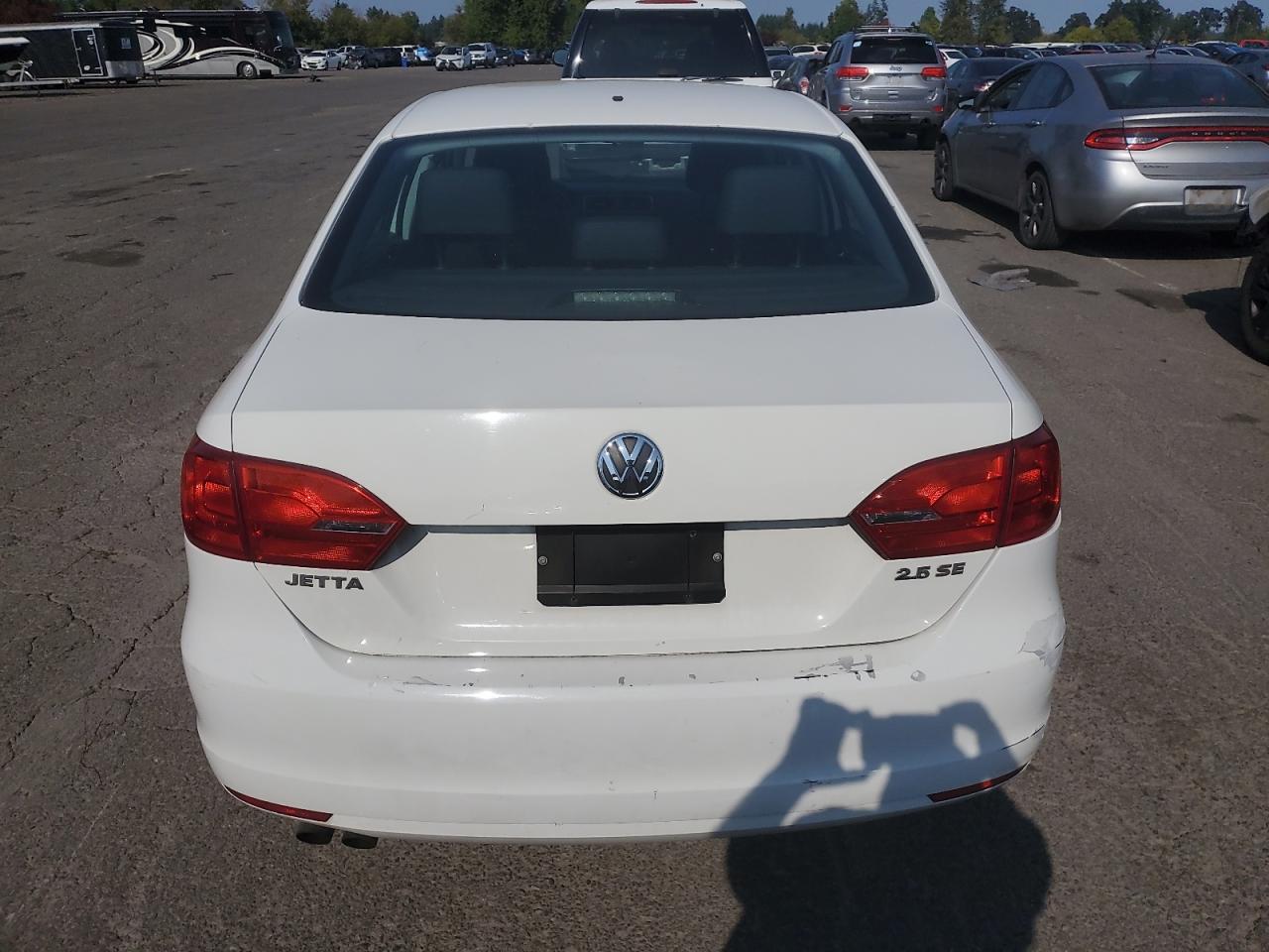 VOLKSWAGEN JETTA SE