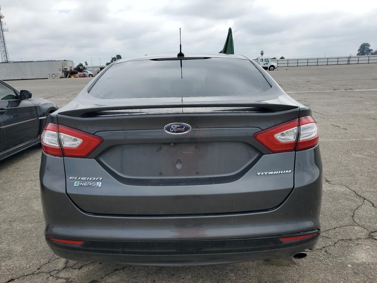 FORD FUSION TITANIUM PHEV