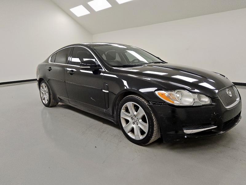 2010 JAGUAR XF LUXURY - SAJWA0FA1AHR57796