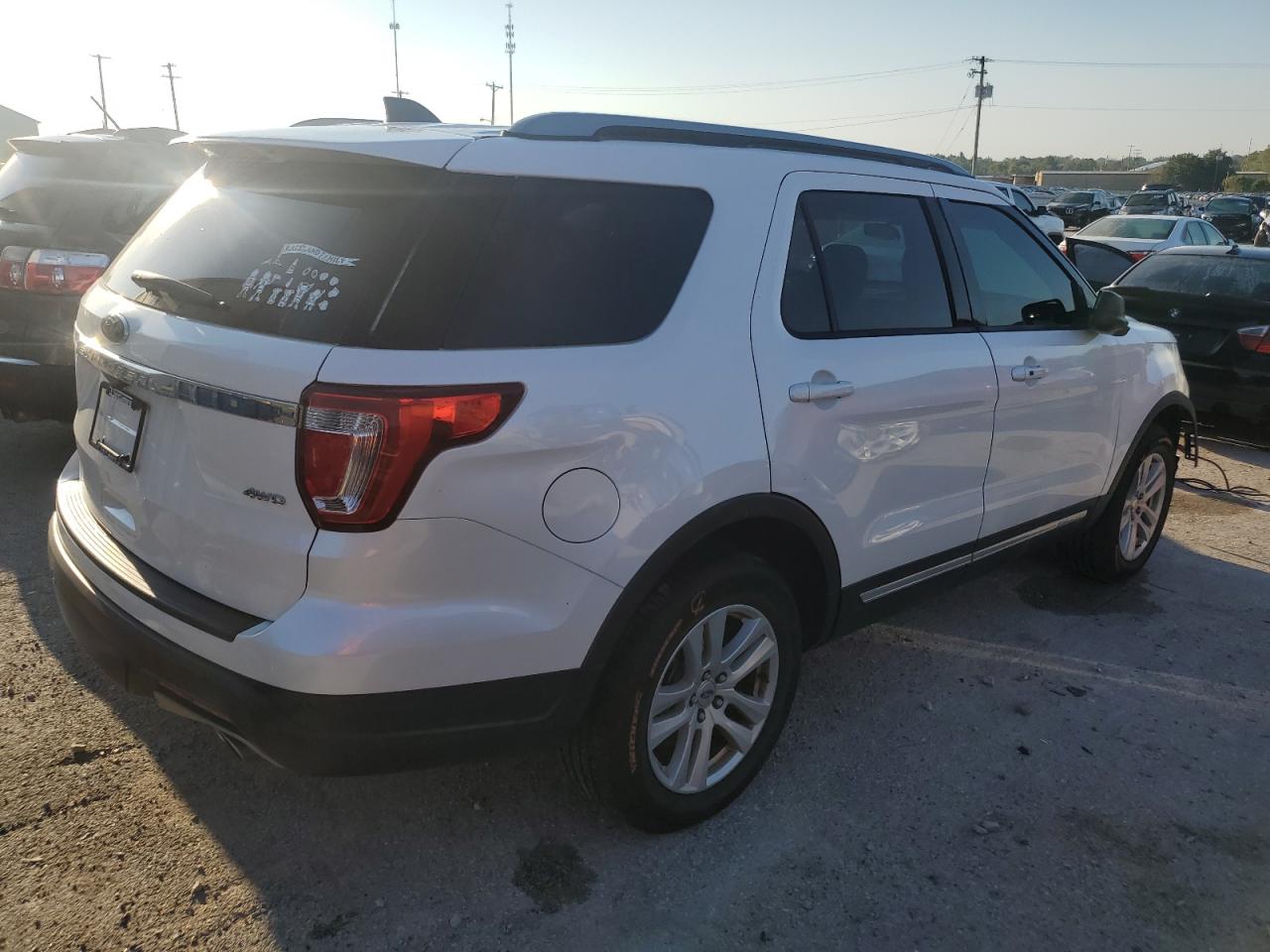 FORD EXPLORER XLT