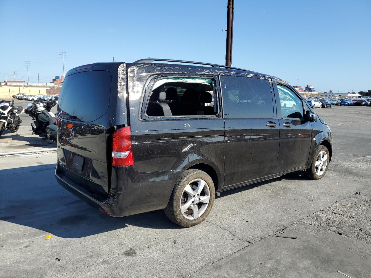 MERCEDES-BENZ METRIS