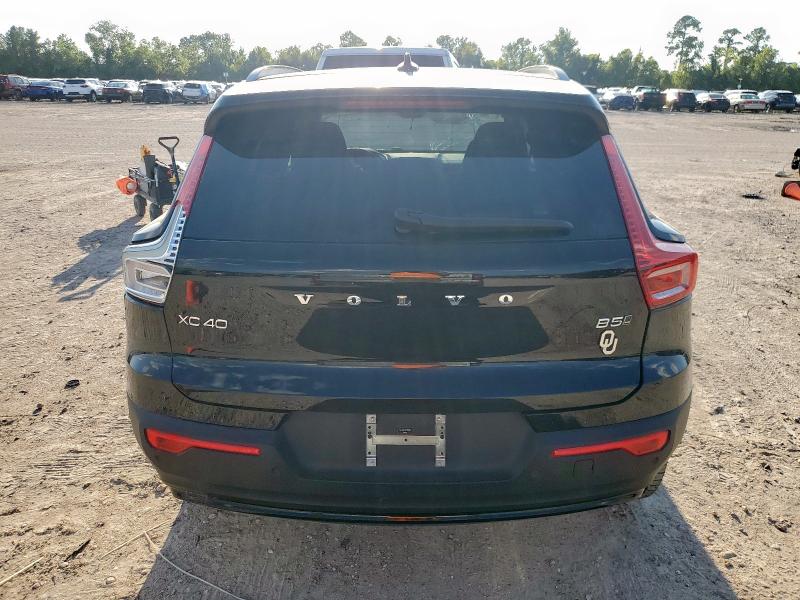 2024 VOLVO XC40 CORE YV4L12UK4R2285656