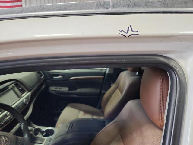 2019 TOYOTA HIGHLANDER 5TDDZRFH0KS705356