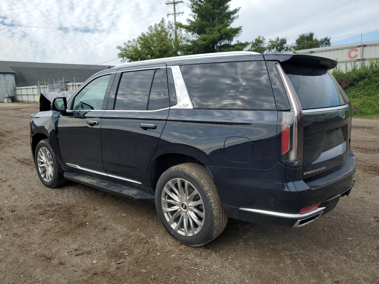 CADILLAC ESCALADE PREMIUM LUXURY