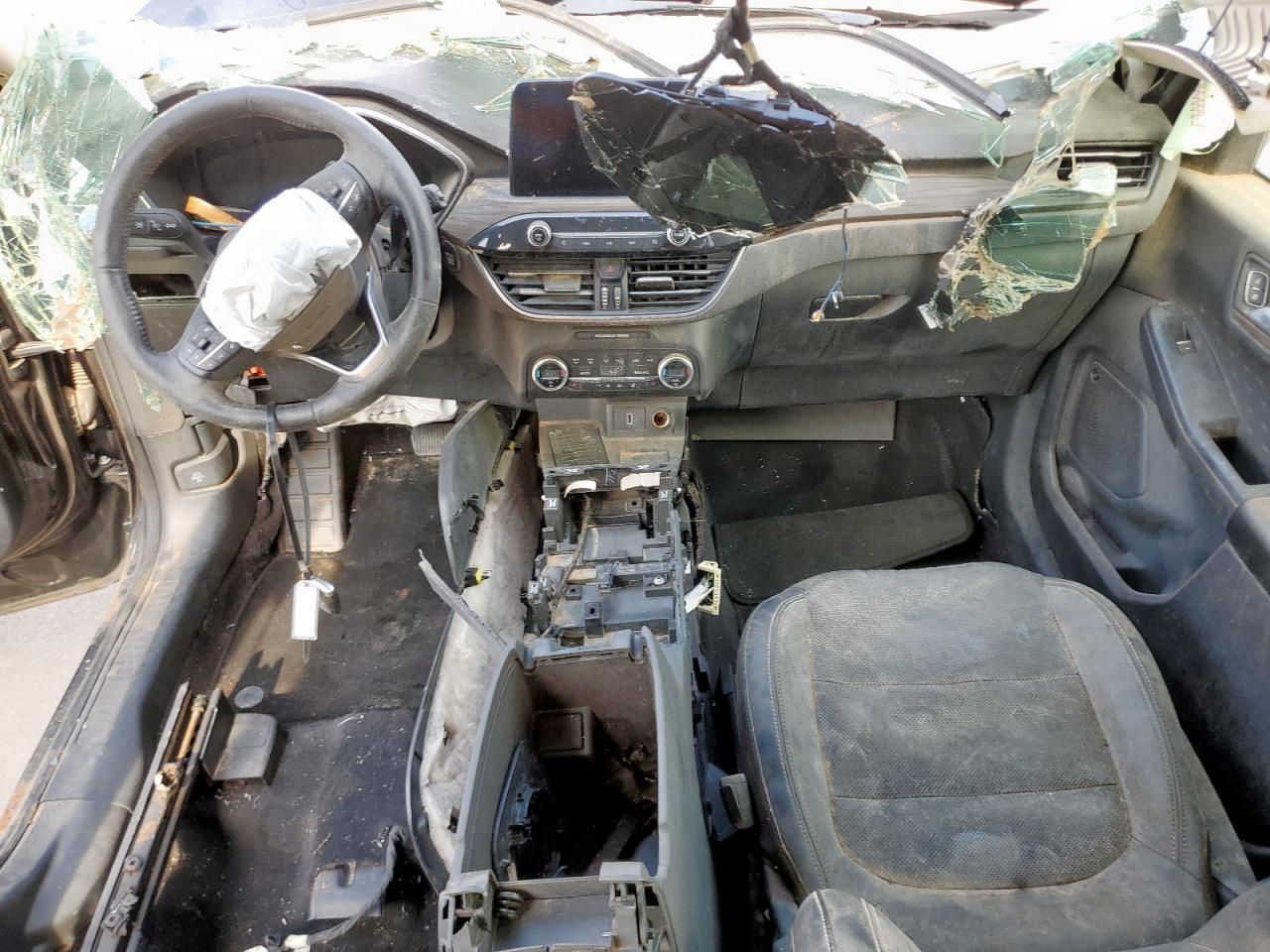 FORD ESCAPE TITANIUM