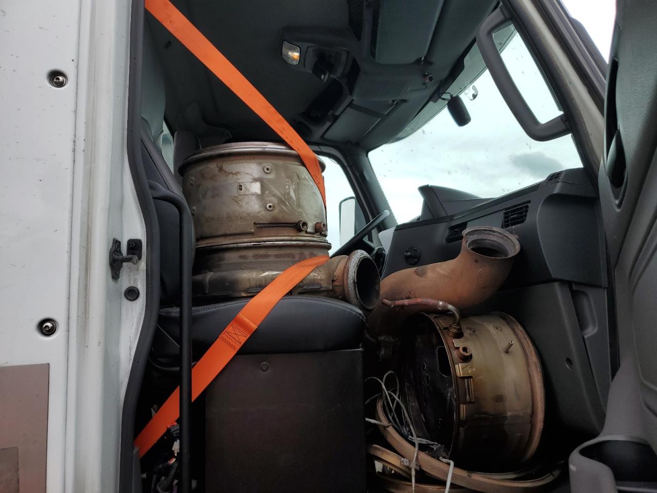 Lot #3279496261 2019 INTERNATIONAL LT625