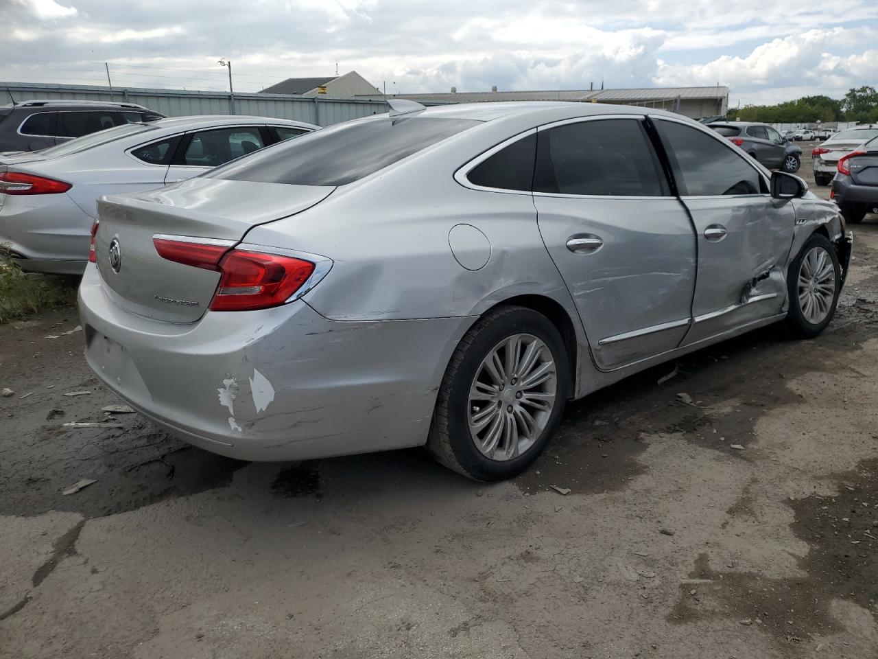 BUICK LACROSSE ESSENCE