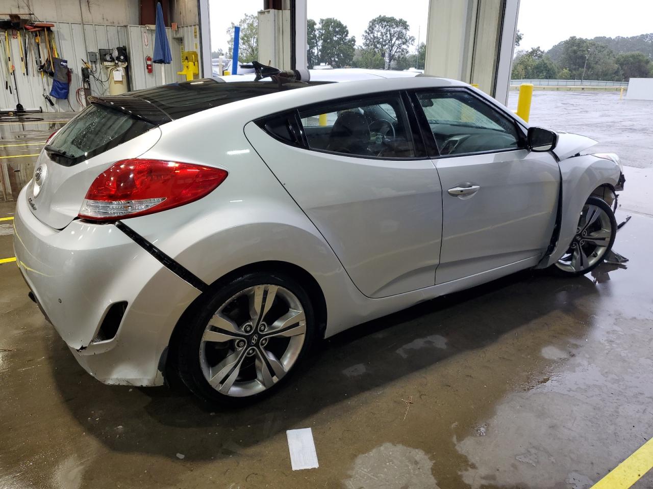 HYUNDAI VELOSTER