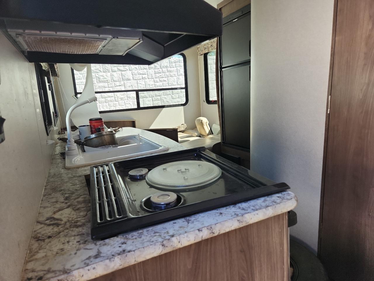 Lot #3246276884 2019 KEYSTONE HIDEOUT