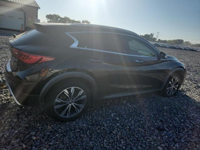 2017 INFINITI QX30 BASE #3287786095