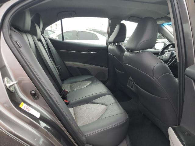 2018 TOYOTA CAMRY L 4T1B11HK2JU029832