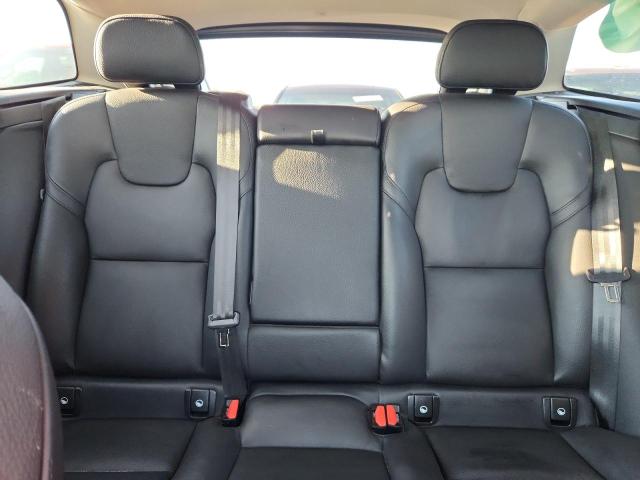 2022 VOLVO XC60 B5 MO YV4L12RK7N1088540