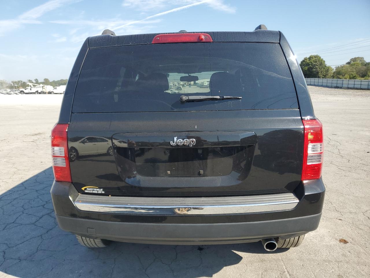 Lot #3309534561 2017 JEEP PATRIOT LA