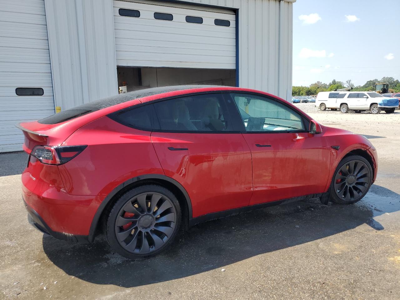 TESLA MODEL Y
