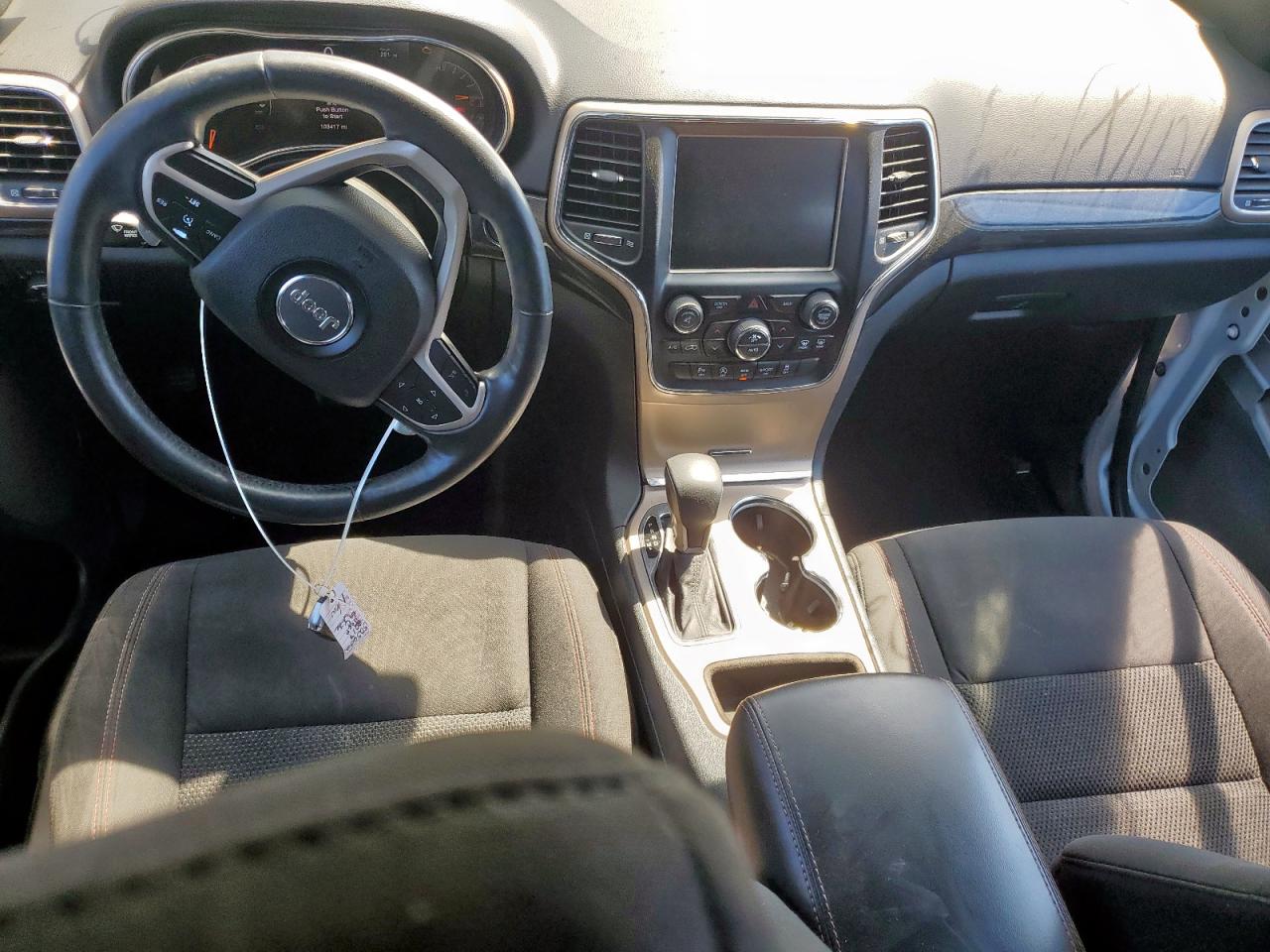 JEEP GRAND CHEROKEE LAREDO