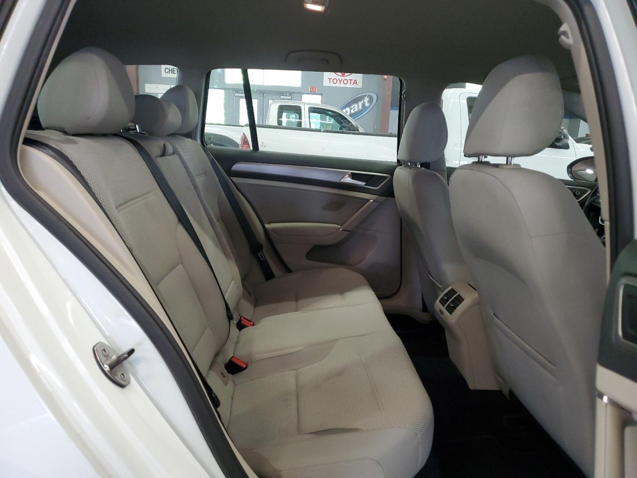 VOLKSWAGEN GOLF SPORTSVAN S