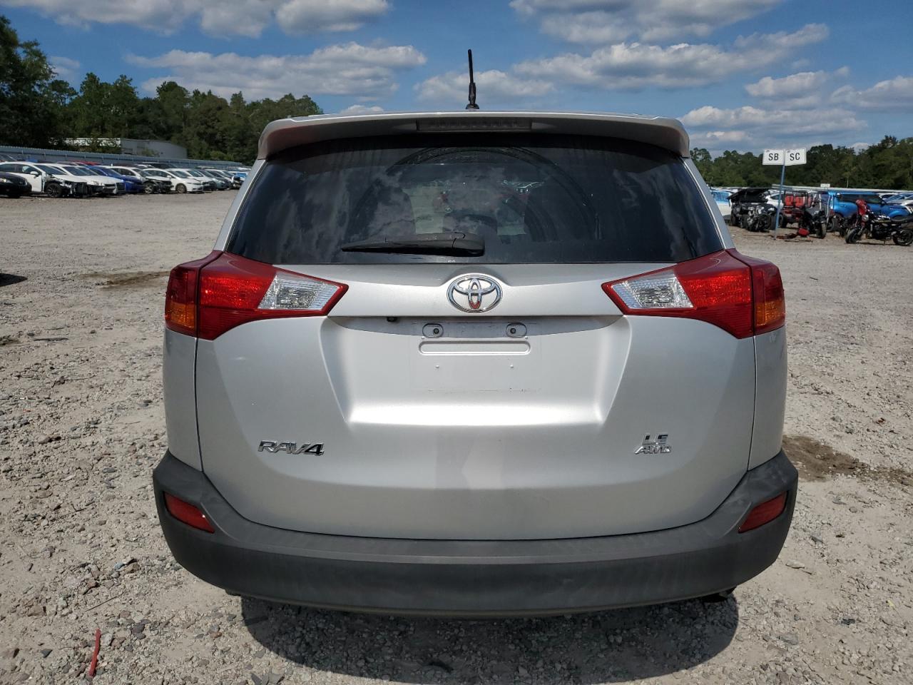 TOYOTA RAV4 LE