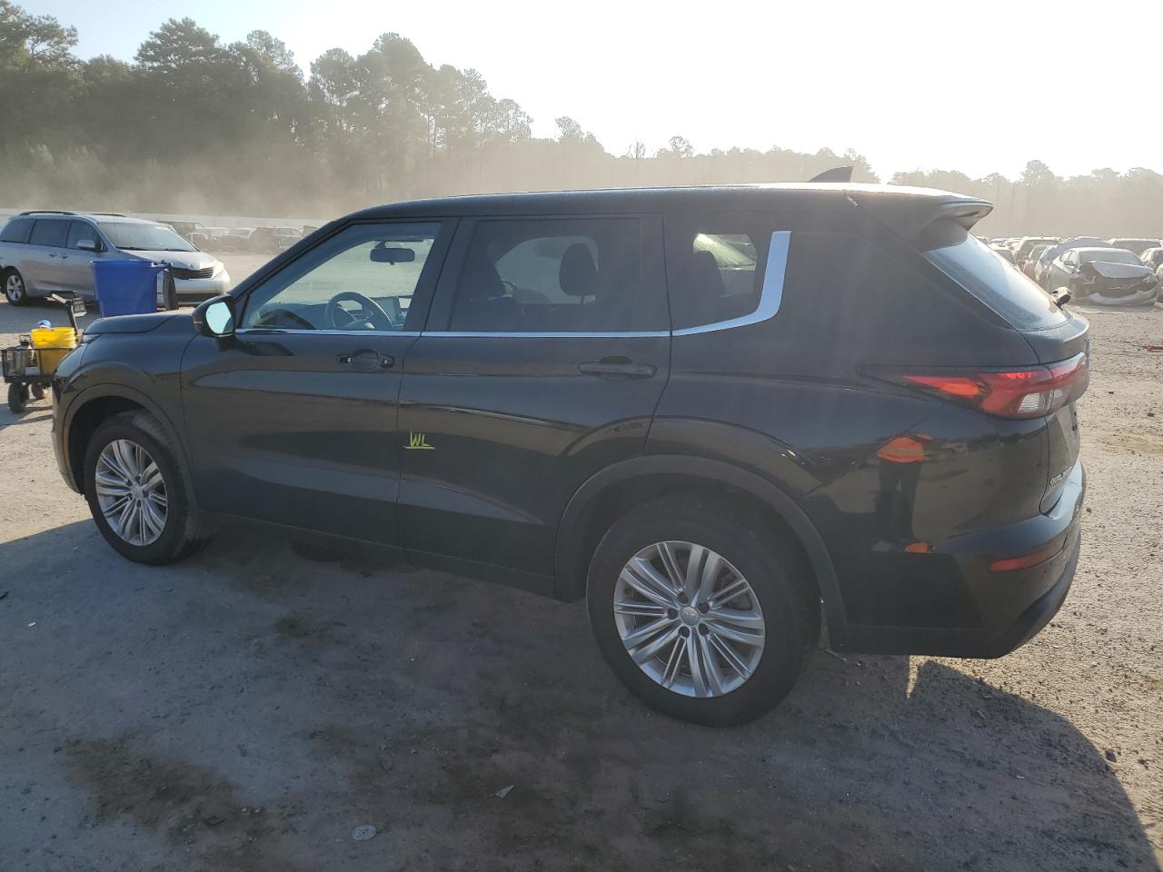 MITSUBISHI OUTLANDER ES