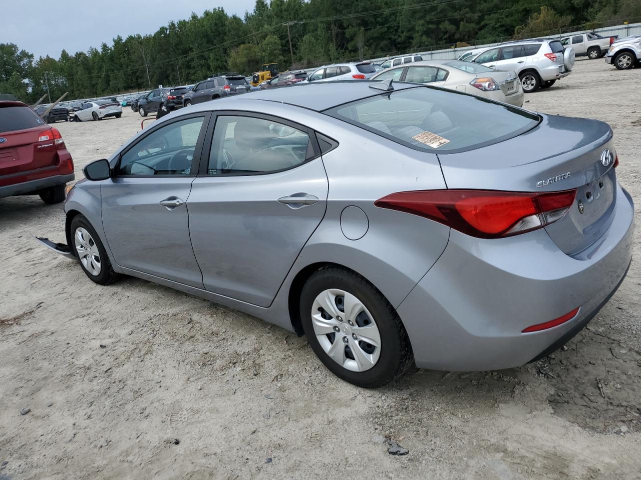 HYUNDAI ELANTRA SE