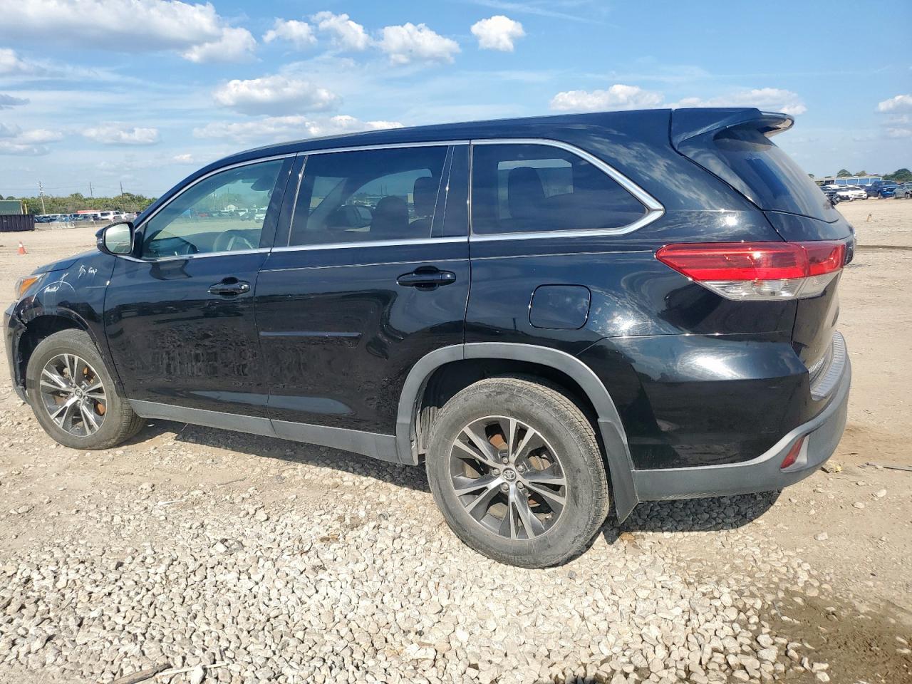 TOYOTA HIGHLANDER LE