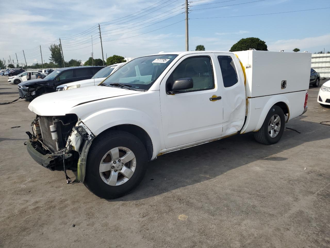 NISSAN FRONTIER SV