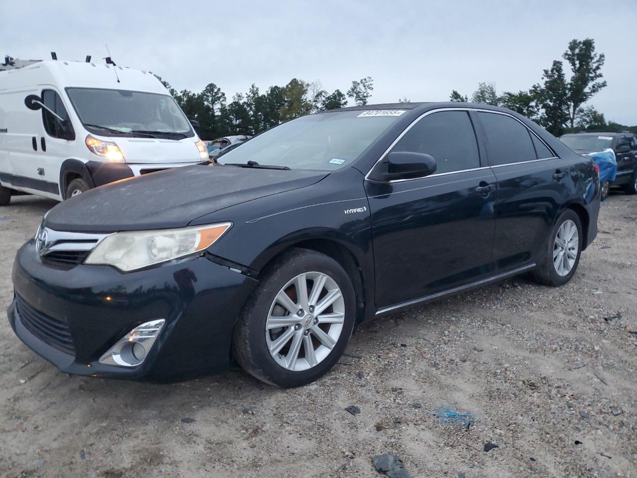 TOYOTA CAMRY HYBRID