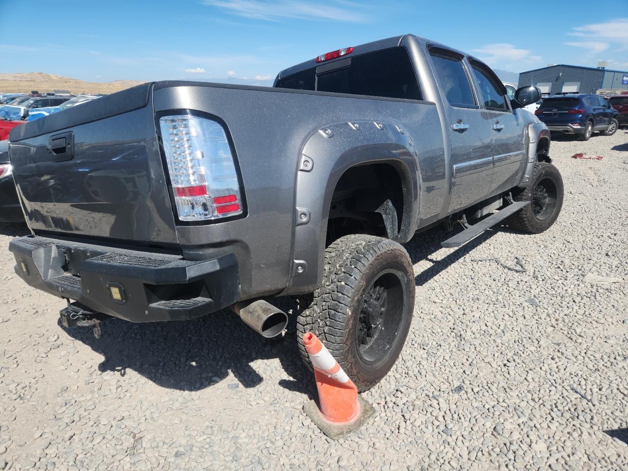 GMC SIERRA 2500HD K2500 DENALI