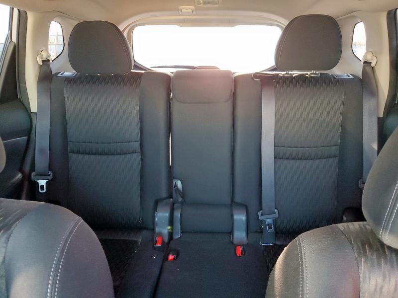 2017 NISSAN ROGUE S KNMAT2MT3HP556916