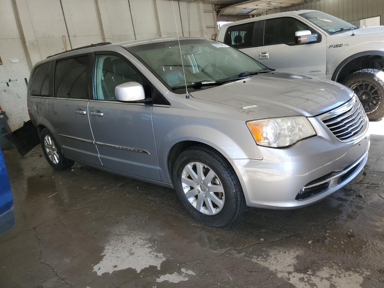 CHRYSLER TOWN & COUNTRY TOURING