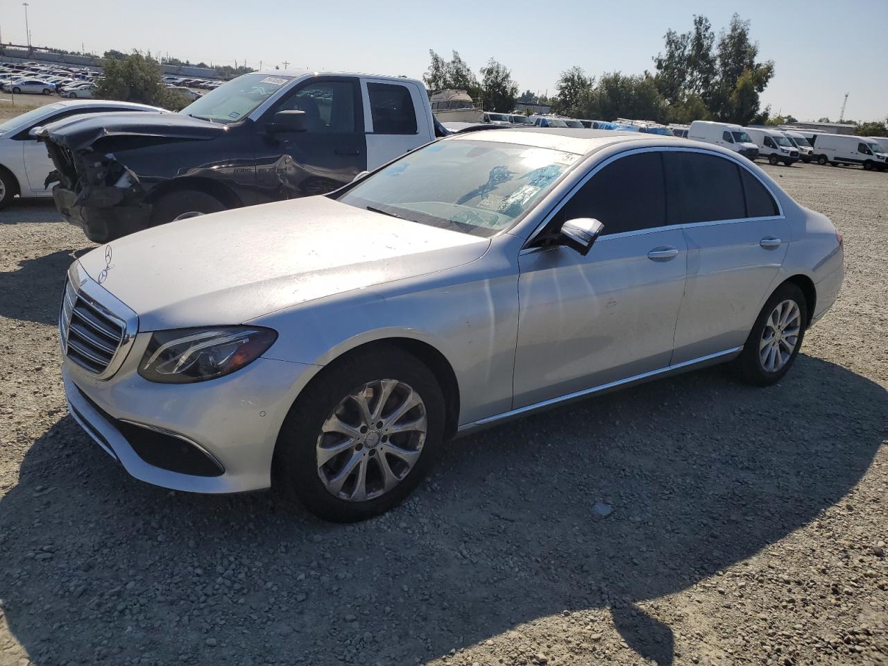MERCEDES-BENZ E-CLASS 300