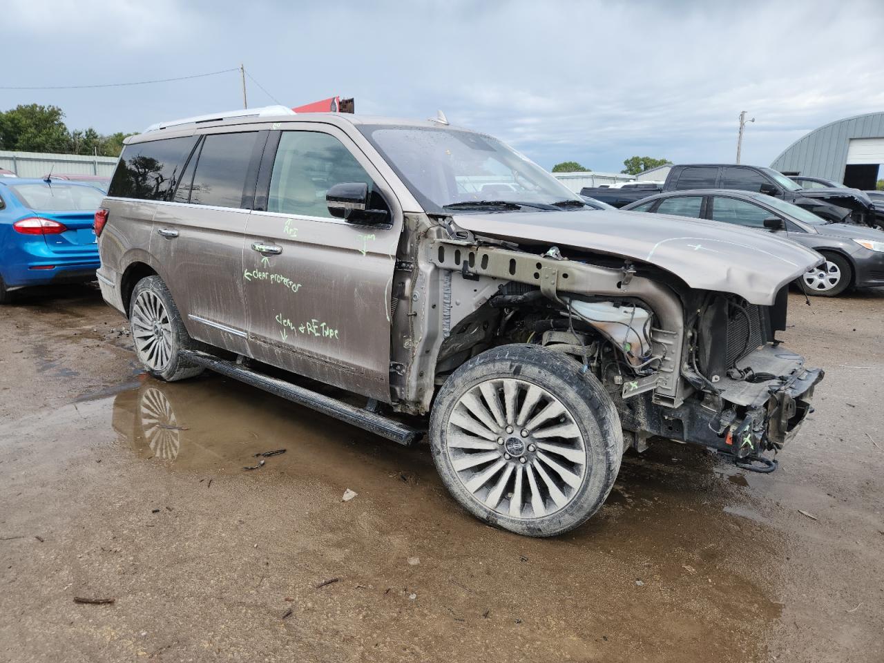 LINCOLN NAVIGATOR RESERVE