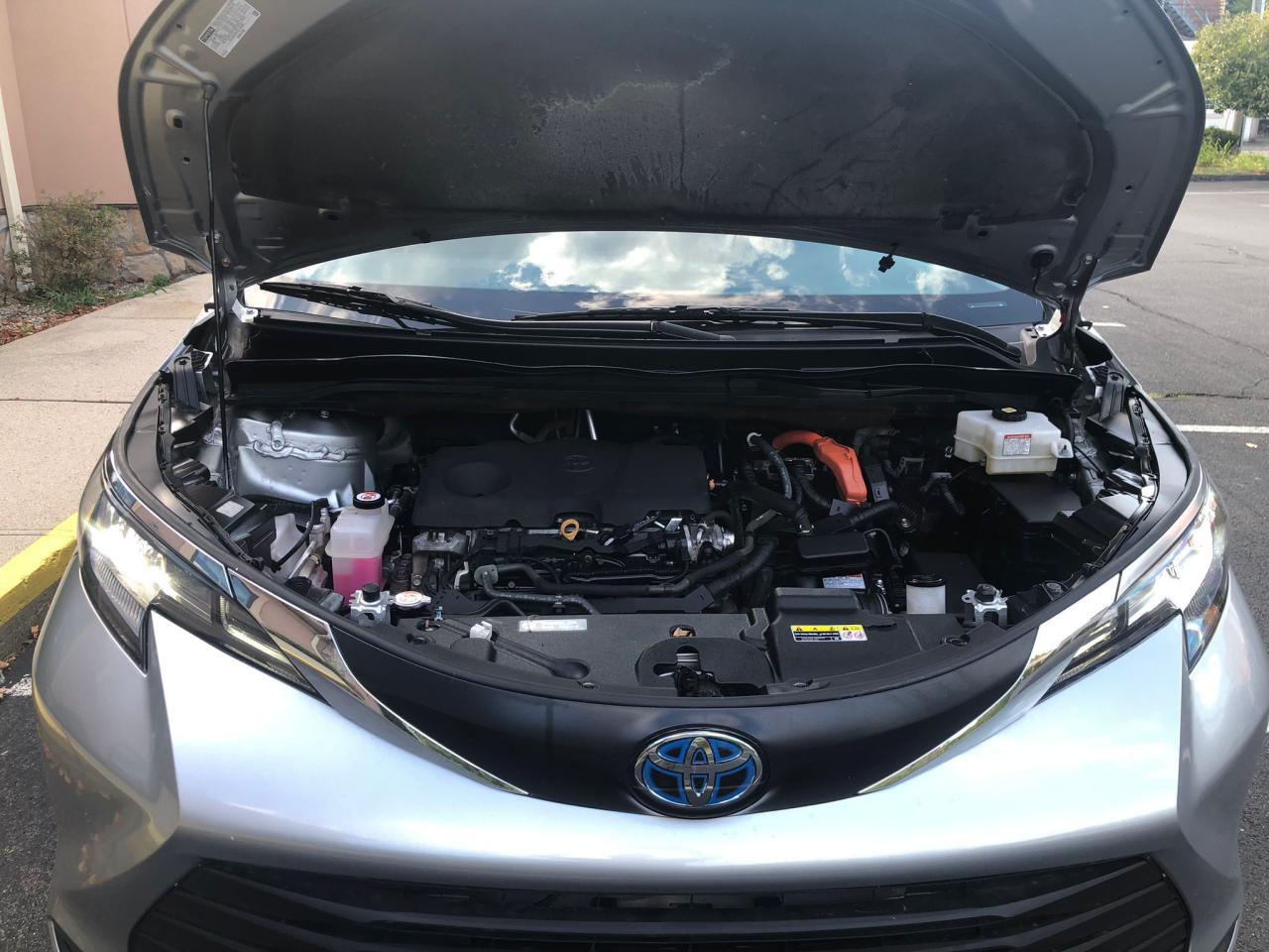 Lot #3247692299 2023 TOYOTA SIENNA LE