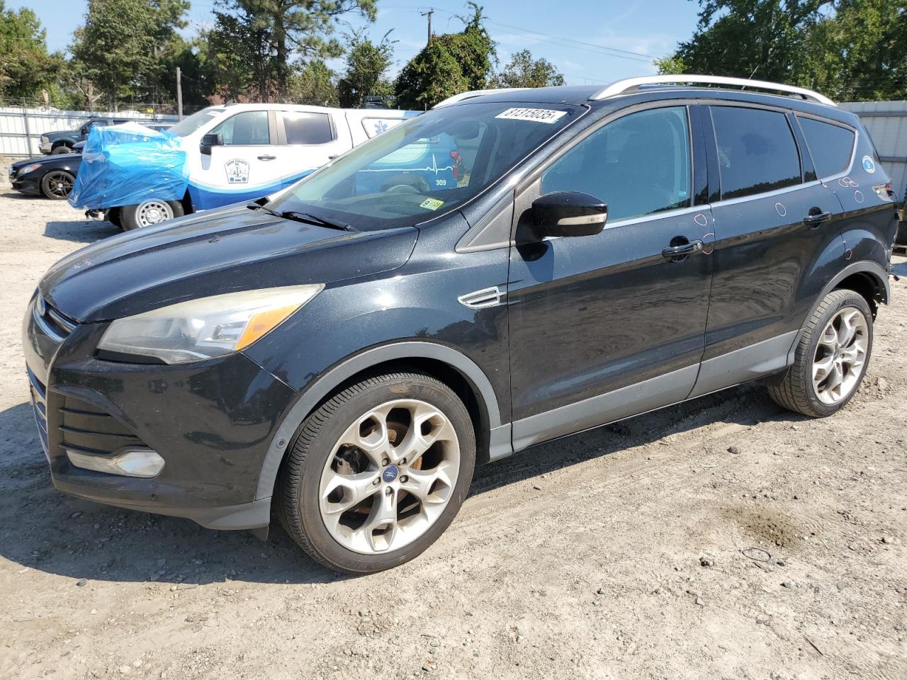 FORD ESCAPE TITANIUM