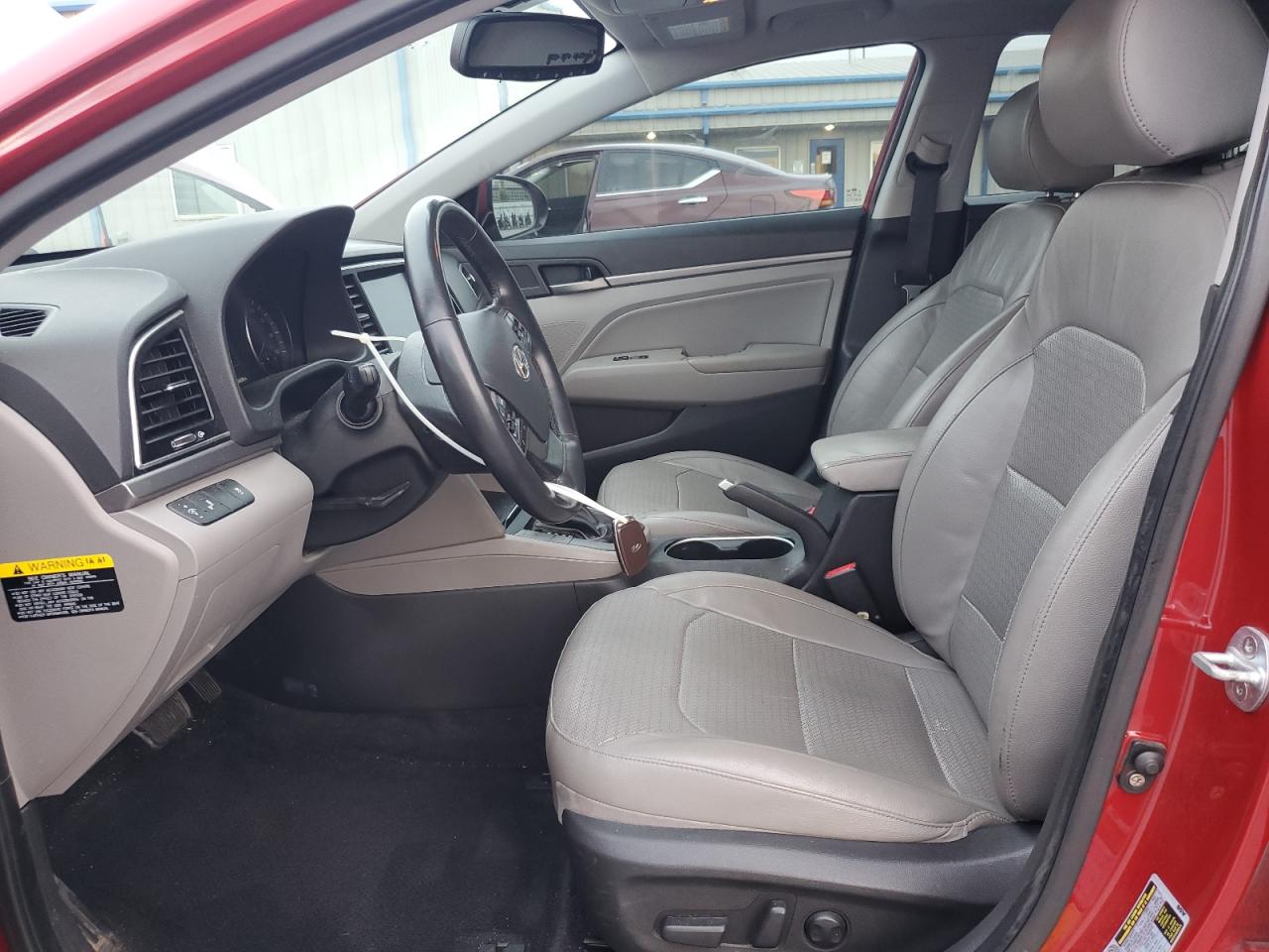 HYUNDAI ELANTRA SE