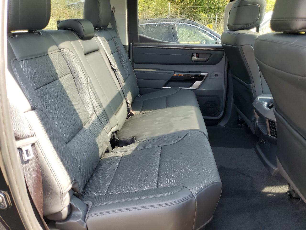 TOYOTA TUNDRA CREWMAX LIMITED