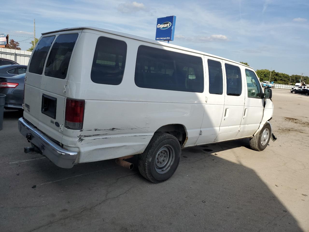 FORD ECONOLINE E350 SUPER DUTY WAGON