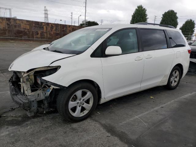 TOYOTA SIENNA LE