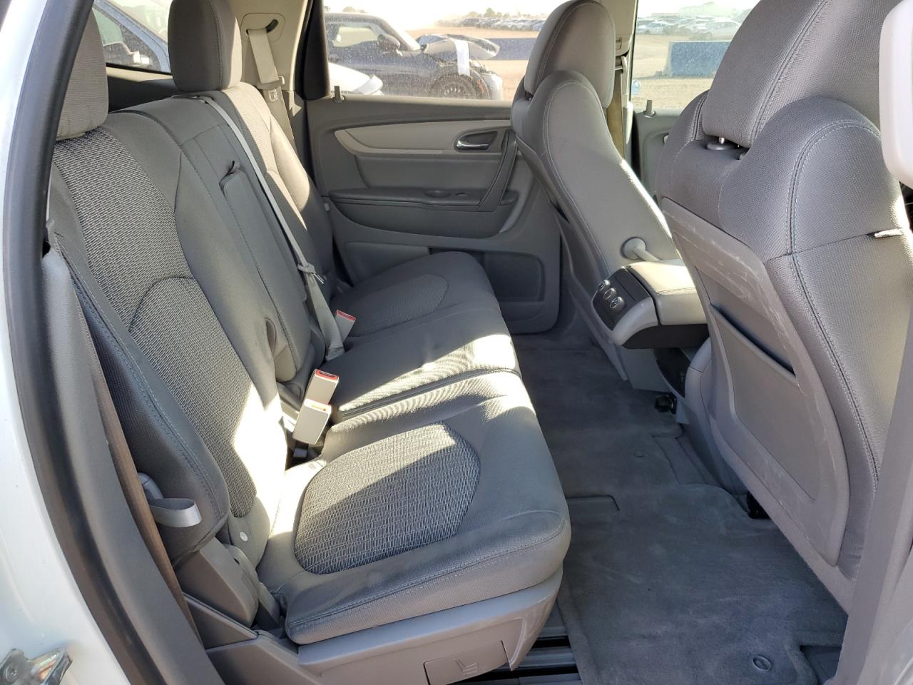 CHEVROLET TRAVERSE LS