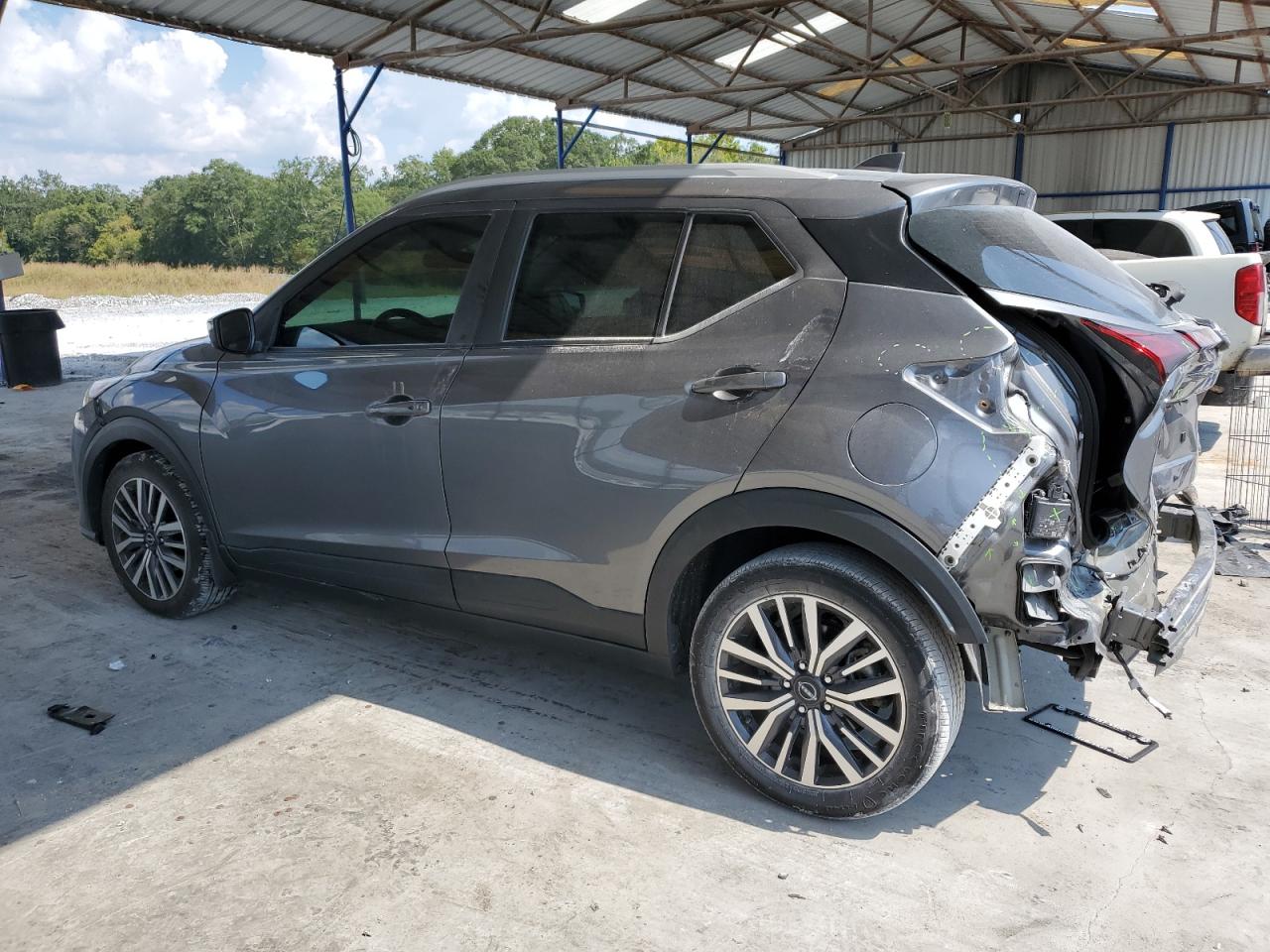 NISSAN KICKS SV