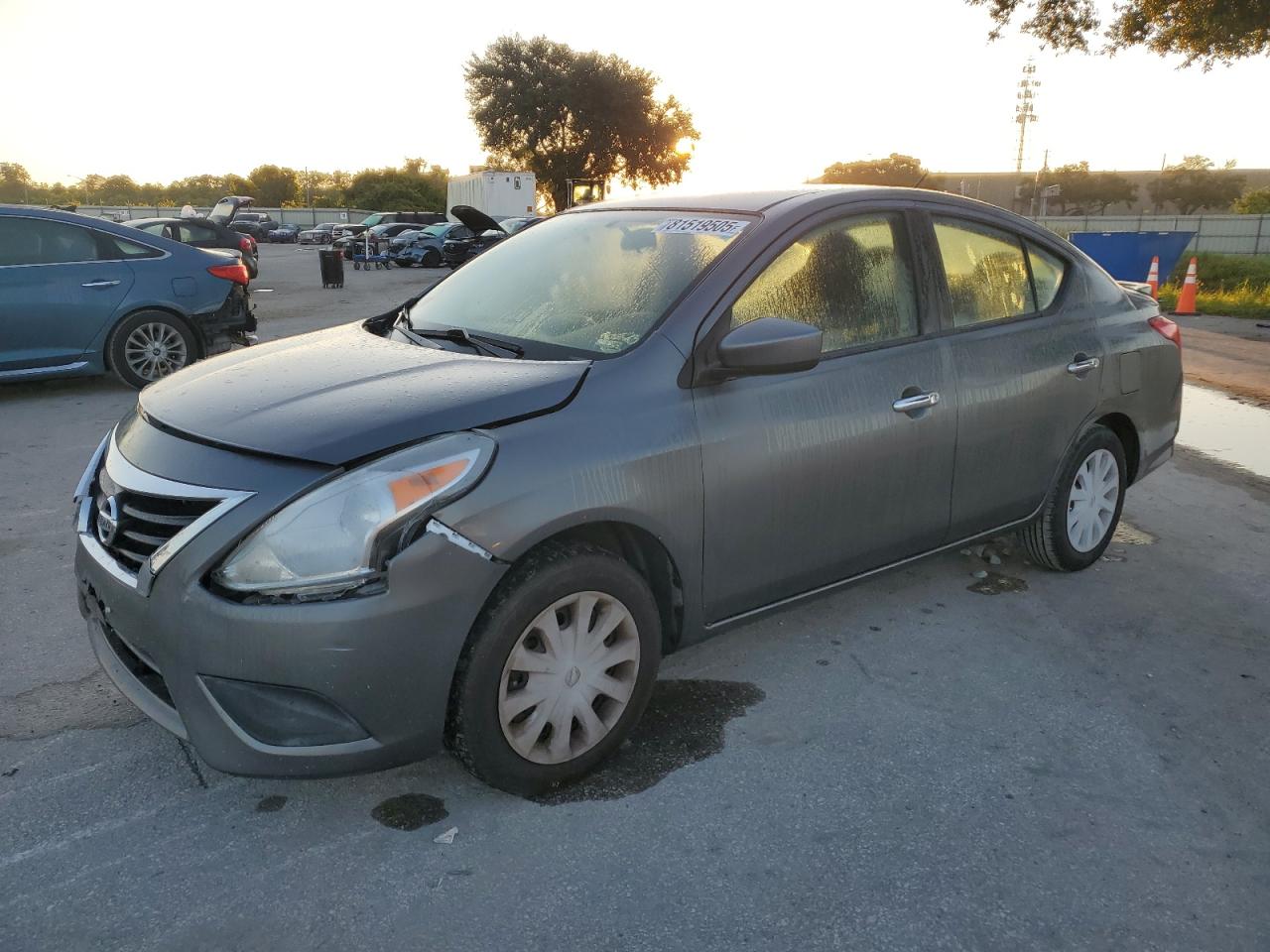 NISSAN VERSA S