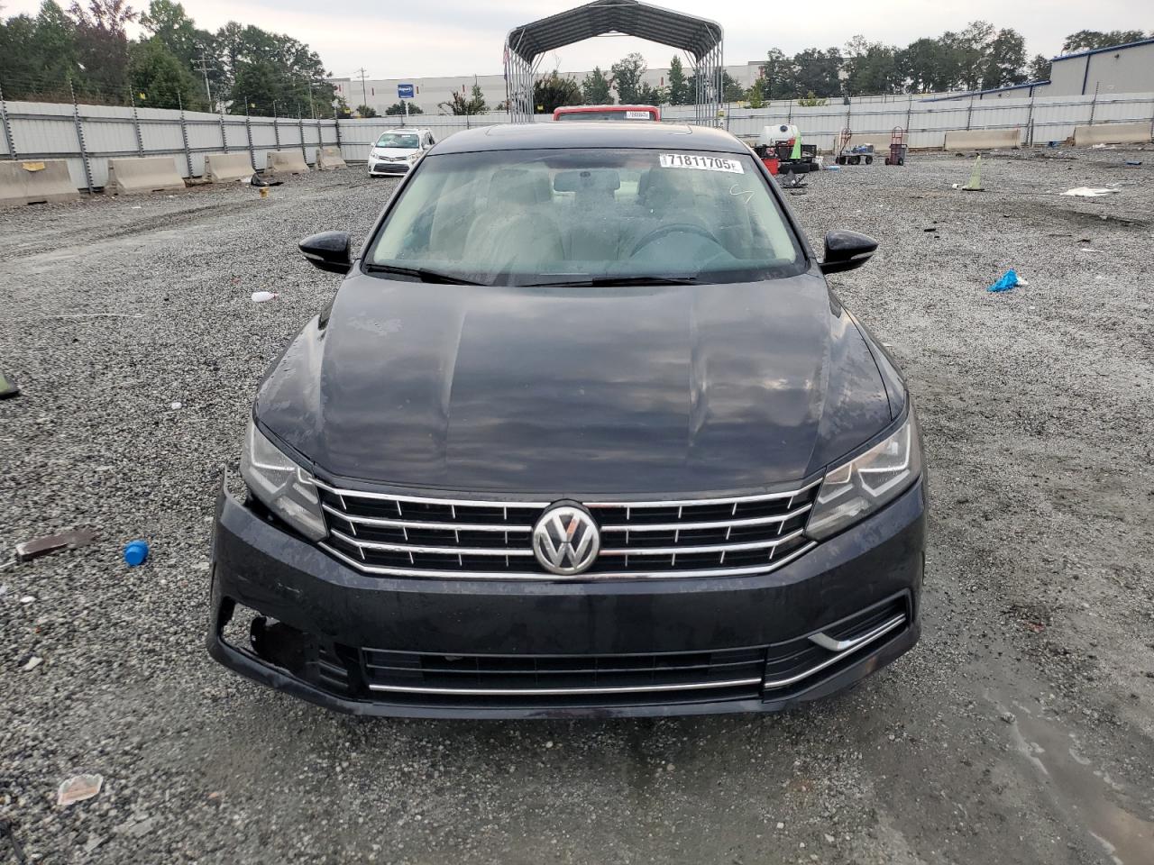 VOLKSWAGEN PASSAT SE