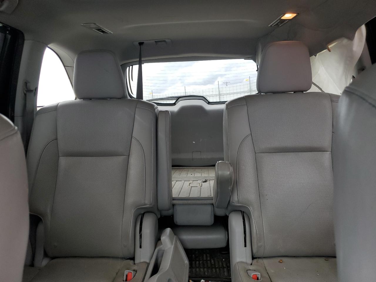 TOYOTA HIGHLANDER LIMITED